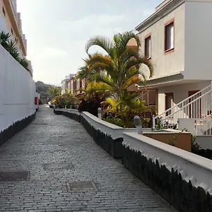 https://atlantic-villa-tenerife.tenerifehoteles.net